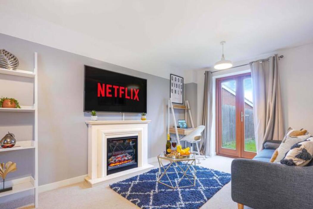Broughton House With Free Parking, Balcony, Fast Wifi And Smart Tv With Netflix By Yoko Property Milton Keynes Kültér fotó
